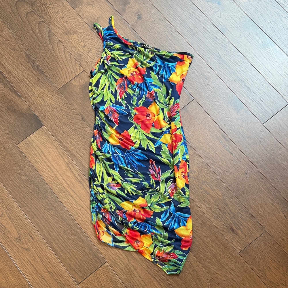 Cefian Floral One-Shoulder Beach / Pool Cover Up / Dress Large C3-097